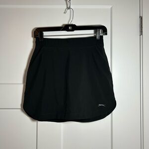 Women’s XS golf skirt skort Slazenger black